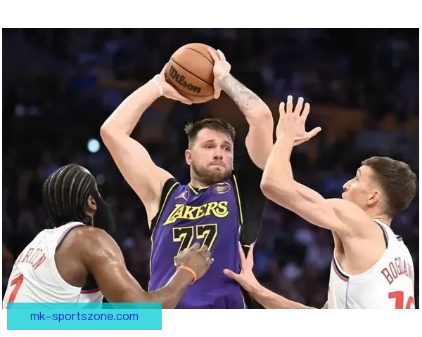 詹姆斯盛赞东契奇关键时刻统治比赛直言疲惫仍全力拼下胜利